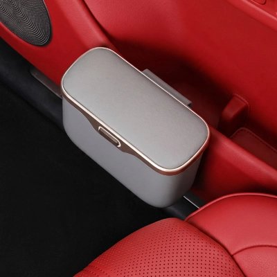 Poubelle de voiture​