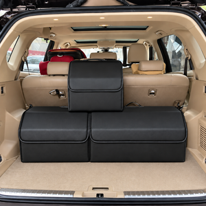 Rangement coffre voiture luxueux avec femme de carrière