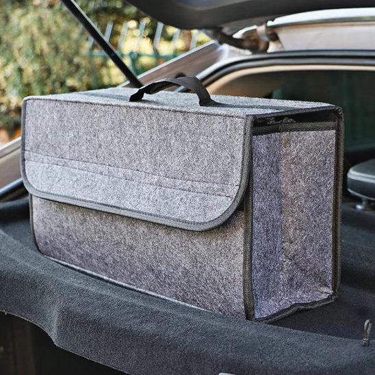 Rangement coffre voiture gris dans la voiture