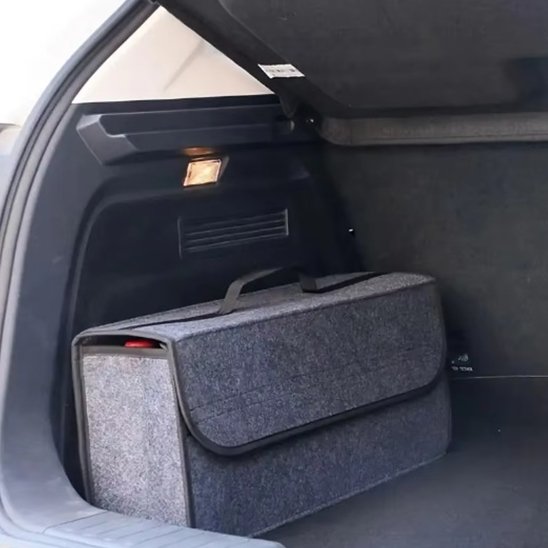 Rangement coffre voiture à gauche dans le coffre