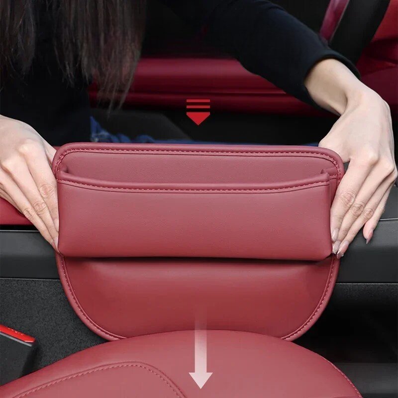 FrontRowSeatStorage™ - Rouge - Auto Essentiel